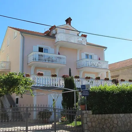 Ravlic 招待所 马林斯卡