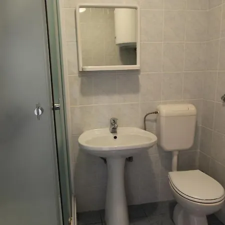 Pensión Ravlic 3*