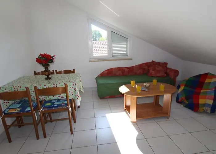 Ravlic Gostinjska kuća Malinska