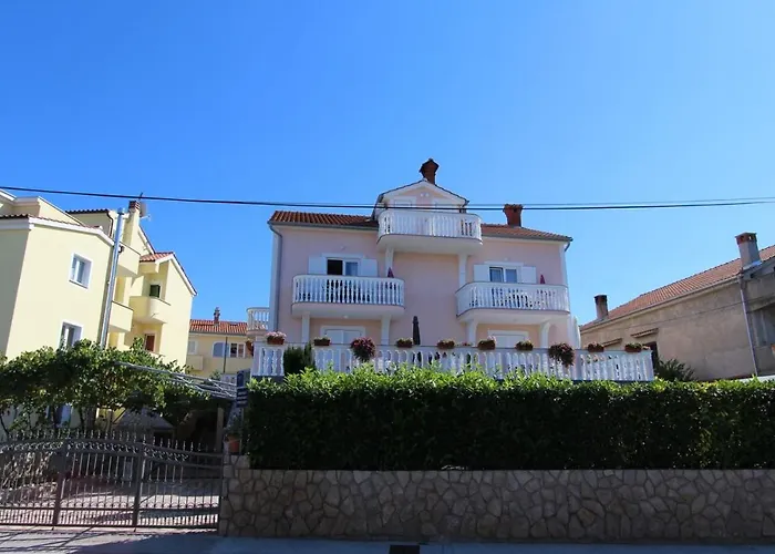 Ravlic Gostinjska kuća Malinska